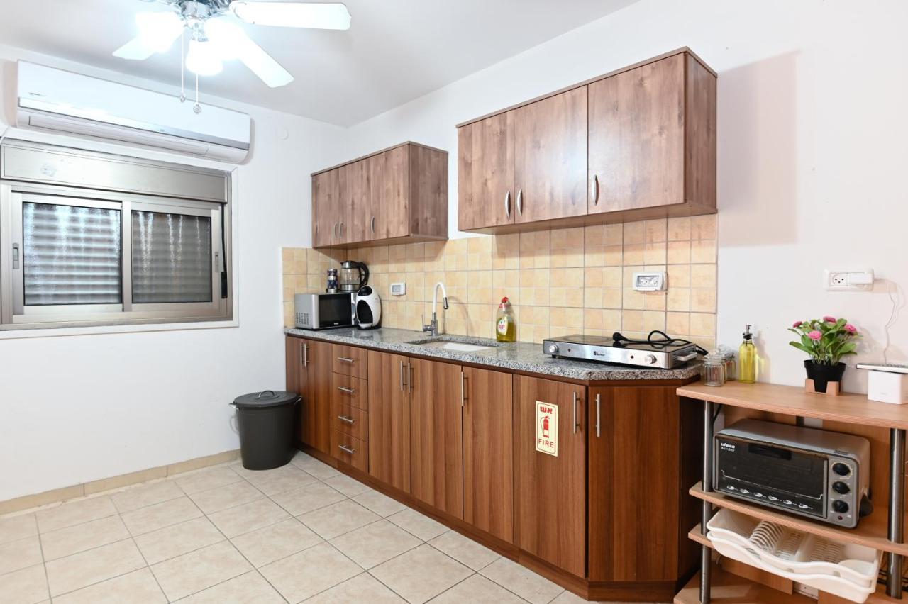 Anil'S House - מתחם צימרים עם בריכה מקורה ומחוממת Zimmer With Heated Swimming Pool Dalijat al-Karmal Kültér fotó