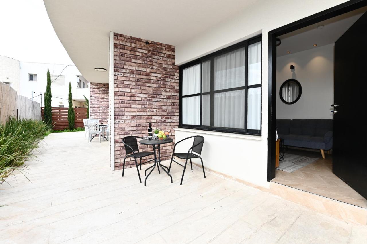 Anil'S House - מתחם צימרים עם בריכה מקורה ומחוממת Zimmer With Heated Swimming Pool Dalijat al-Karmal Kültér fotó